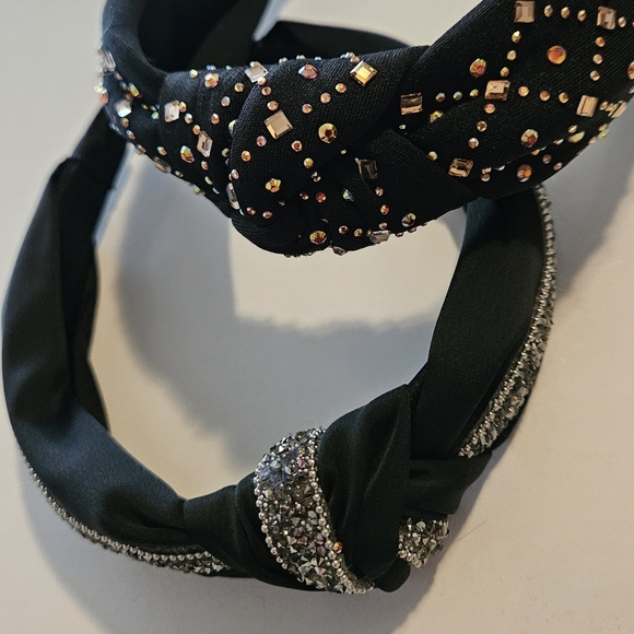 Elegant Black Embellished Headband - Picture 6 of 6